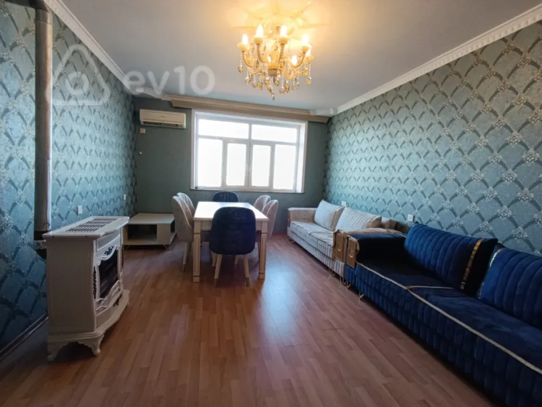 Kirayə verilir 2 otaqlı köhnə tikili 50 m²