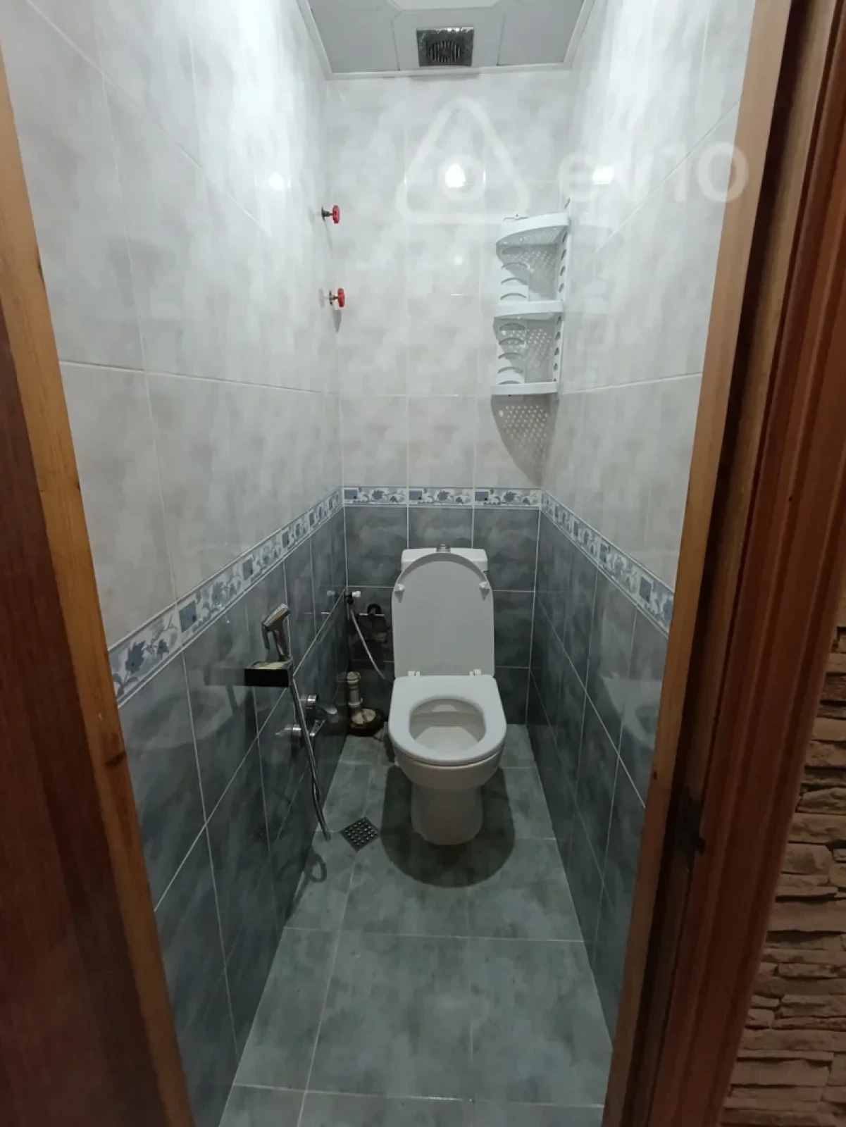 Kirayə verilir 2 otaqlı köhnə tikili 50 m²