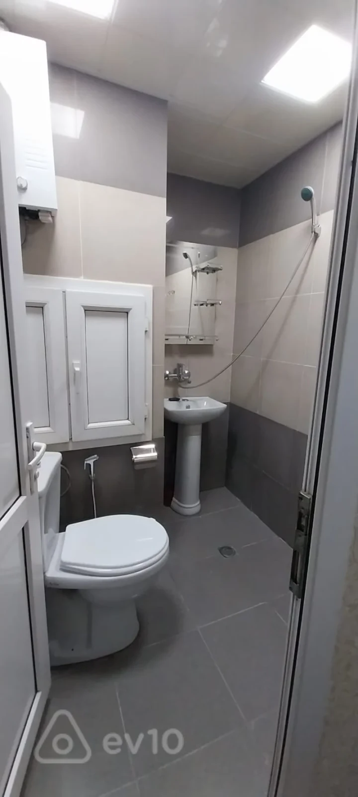 Satılır 3 otaqlı köhnə tikili 50 m²