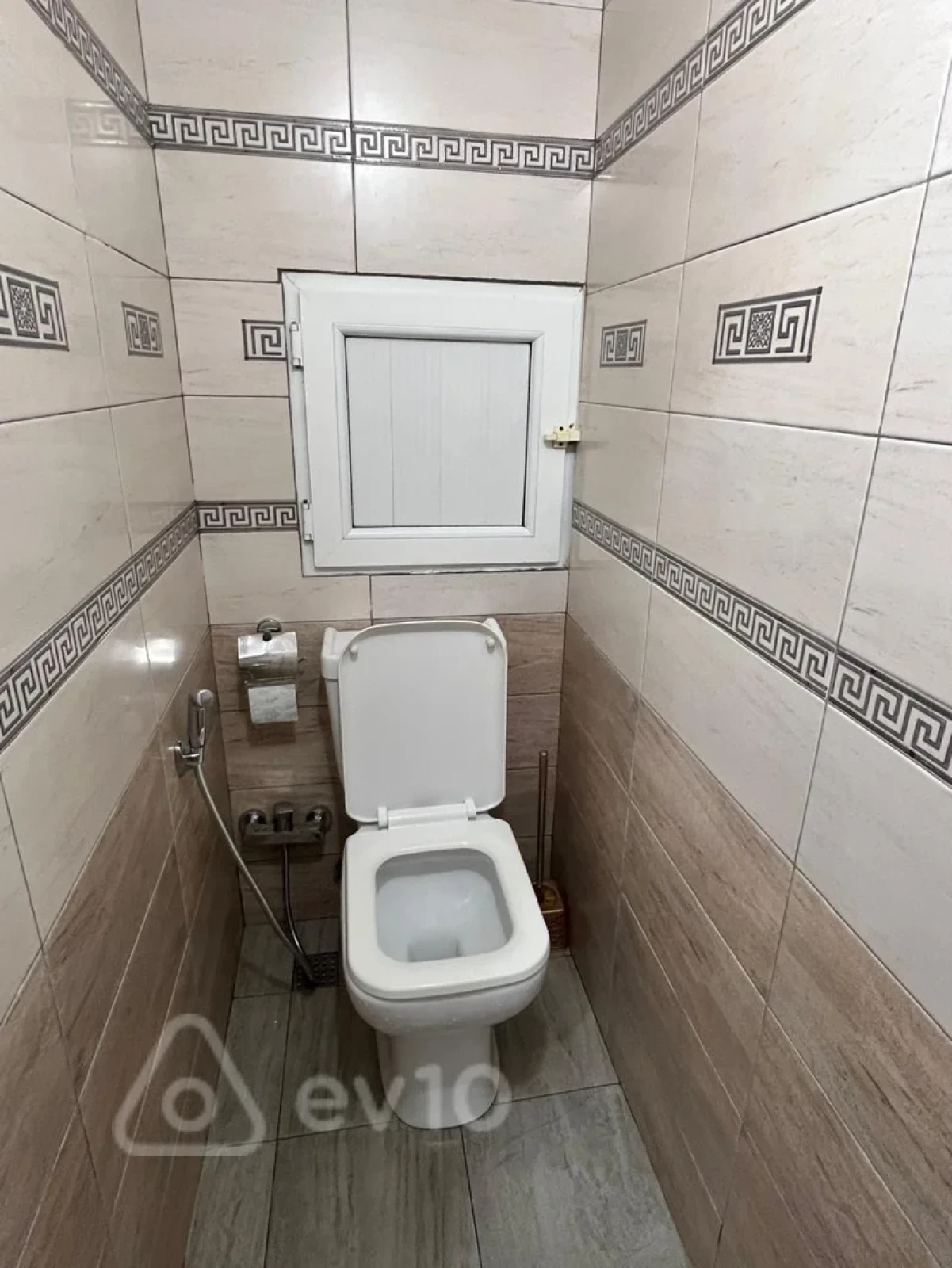 Kirayə verilir 2 otaqlı köhnə tikili 661 m²