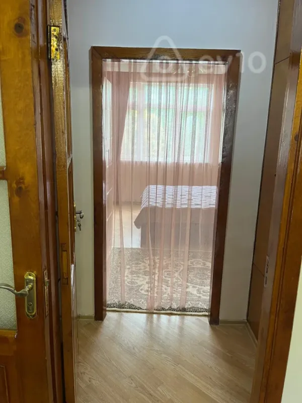 Kirayə verilir 2 otaqlı köhnə tikili 661 m²