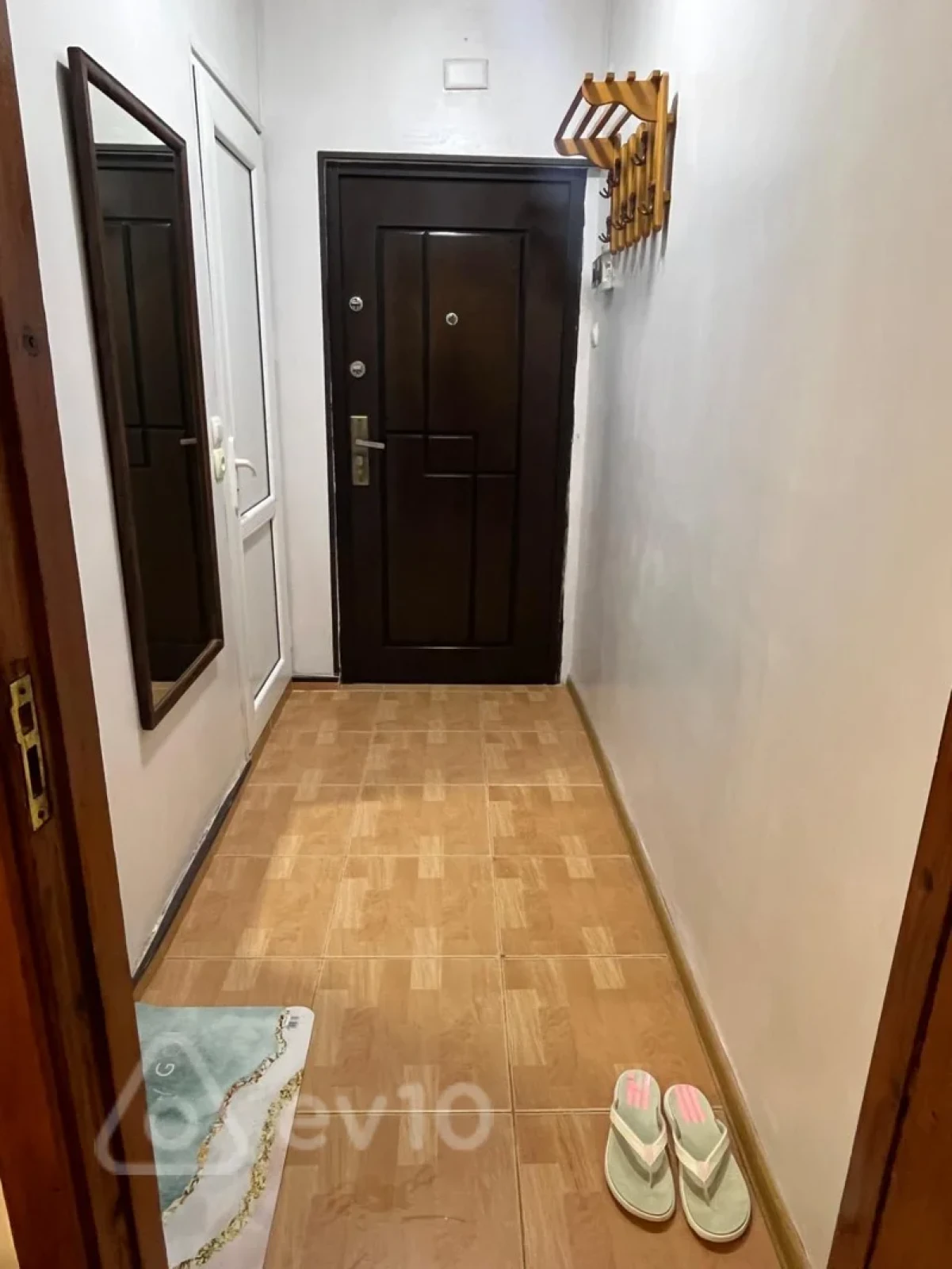 Kirayə verilir 2 otaqlı köhnə tikili 661 m²