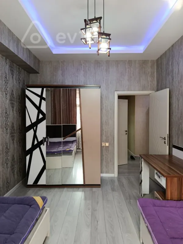 Kirayə verilir 3 otaqlı yeni tikili 110 m²