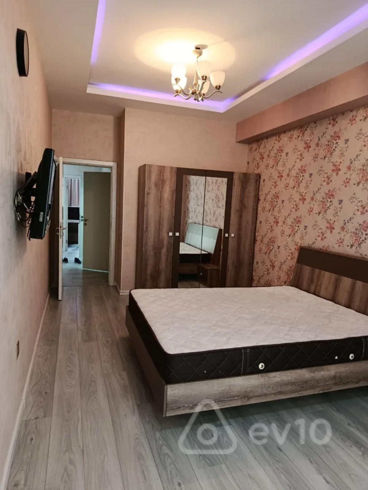 Kirayə verilir 3 otaqlı yeni tikili 110 m²