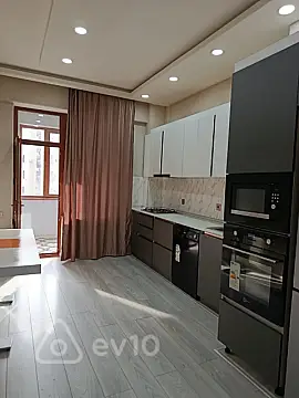 Kirayə verilir 3 otaqlı yeni tikili 110 m²