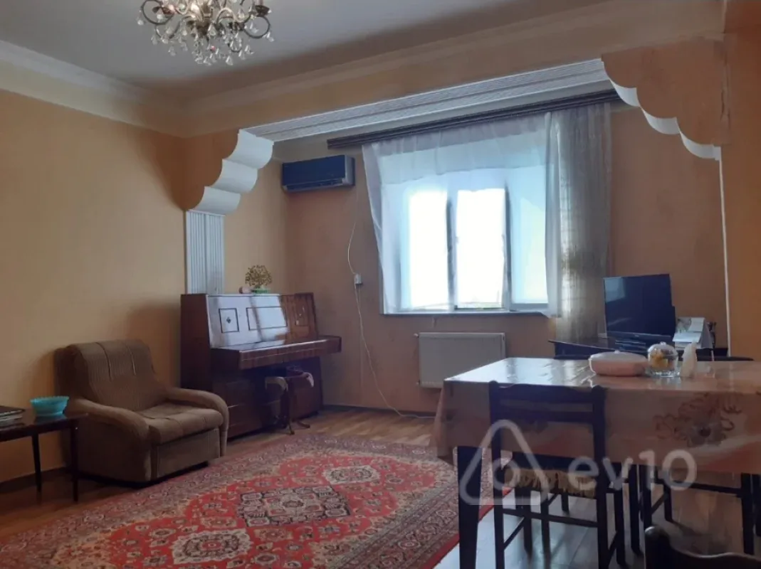 Kirayə verilir 2 otaqlı yeni tikili 74 m²