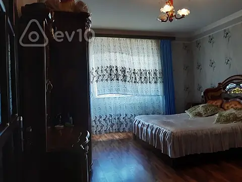 Kirayə verilir 2 otaqlı yeni tikili 74 m²