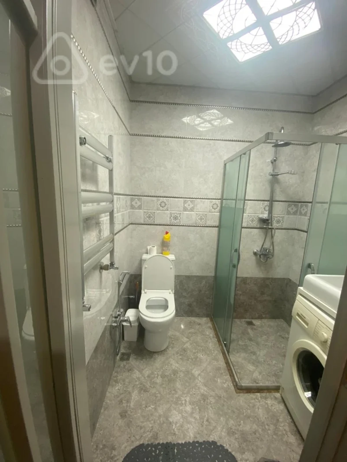 Kirayə verilir 2 otaqlı yeni tikili 70 m²