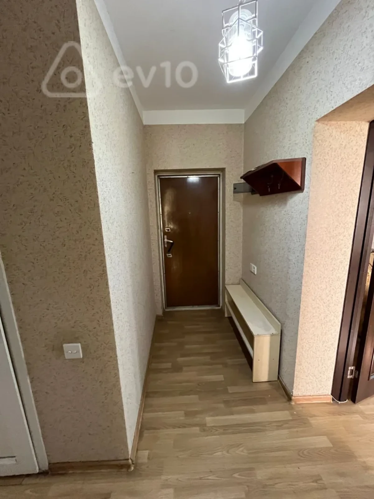 Kirayə verilir 3 otaqlı köhnə tikili 70 m²