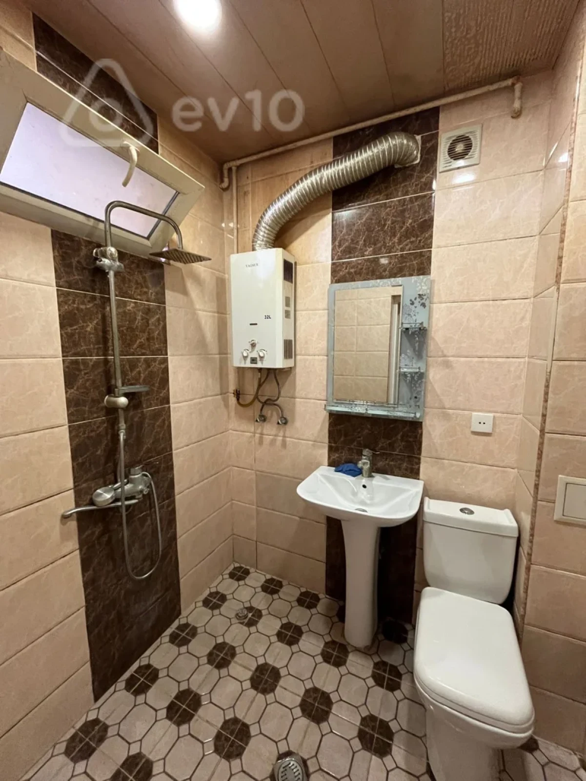 Kirayə verilir 3 otaqlı köhnə tikili 70 m²