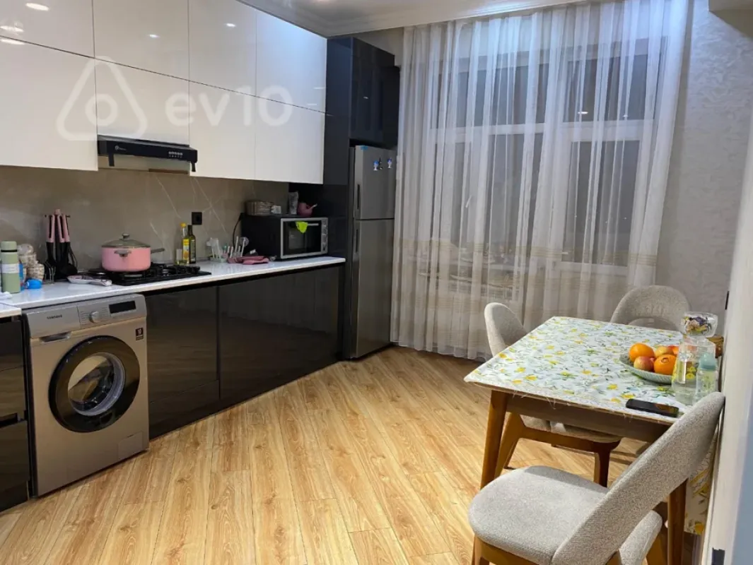 Kirayə verilir 3 otaqlı yeni tikili 85 m²