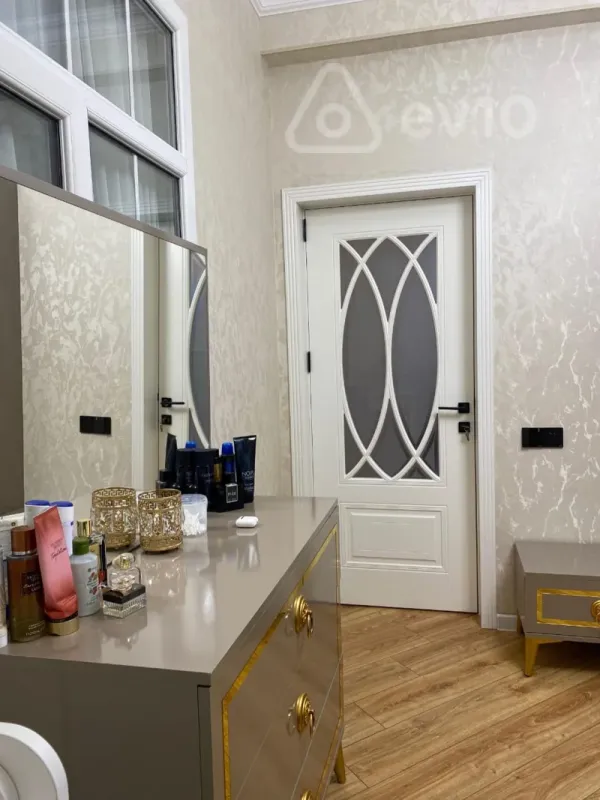 Kirayə verilir 3 otaqlı yeni tikili 85 m²