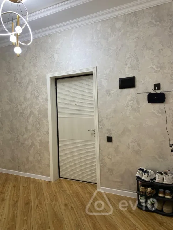 Kirayə verilir 3 otaqlı yeni tikili 85 m²