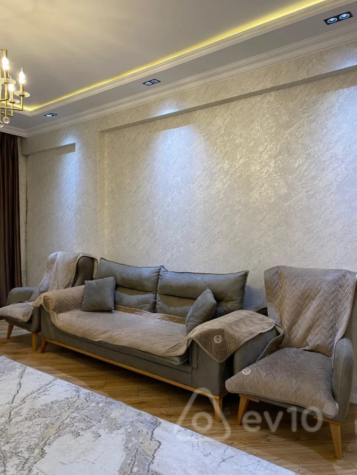 Kirayə verilir 3 otaqlı yeni tikili 85 m²