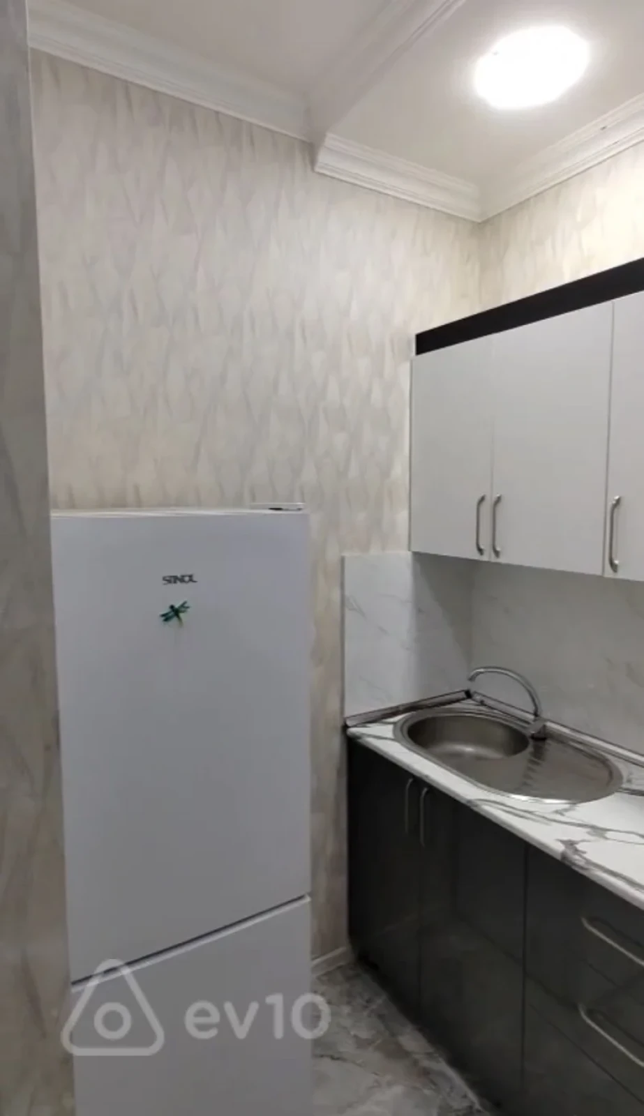 Kirayə verilir 2 otaqlı yeni tikili 50 m²