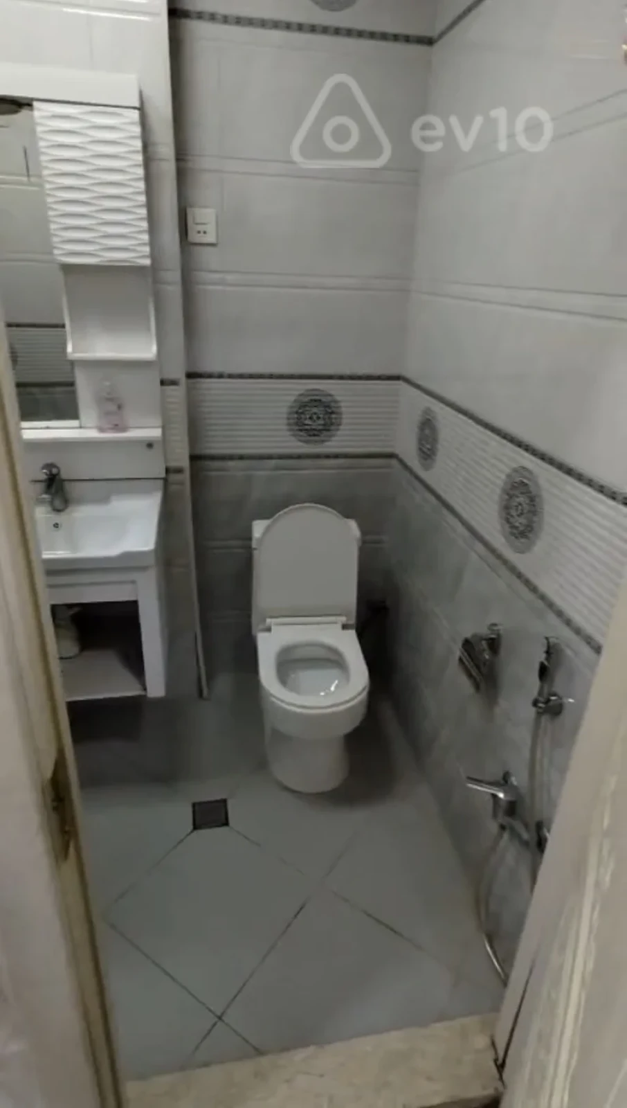 Kirayə verilir 2 otaqlı yeni tikili 50 m²