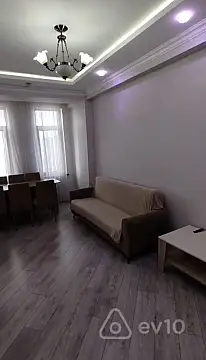 Kirayə verilir 2 otaqlı yeni tikili 50 m²