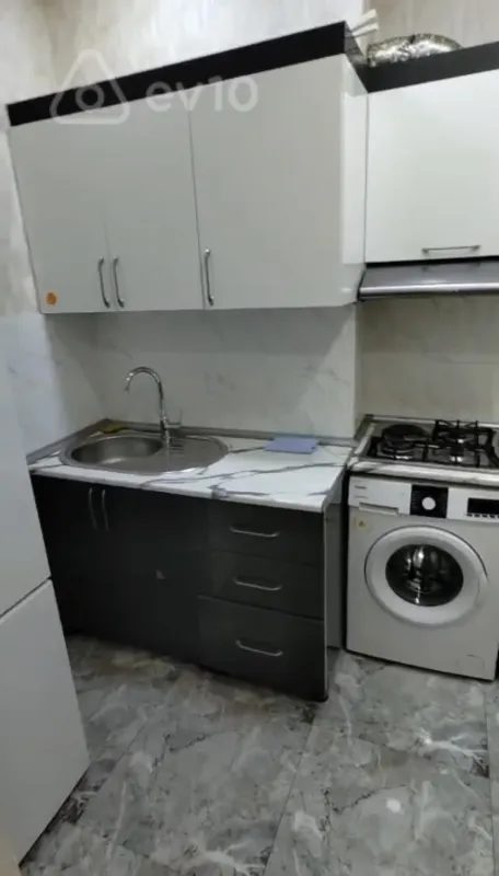 Kirayə verilir 2 otaqlı yeni tikili 50 m²