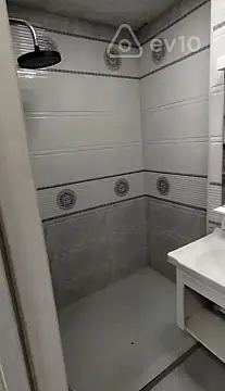 Kirayə verilir 2 otaqlı yeni tikili 50 m²