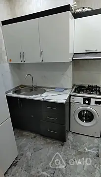 Kirayə verilir 2 otaqlı yeni tikili 50 m²