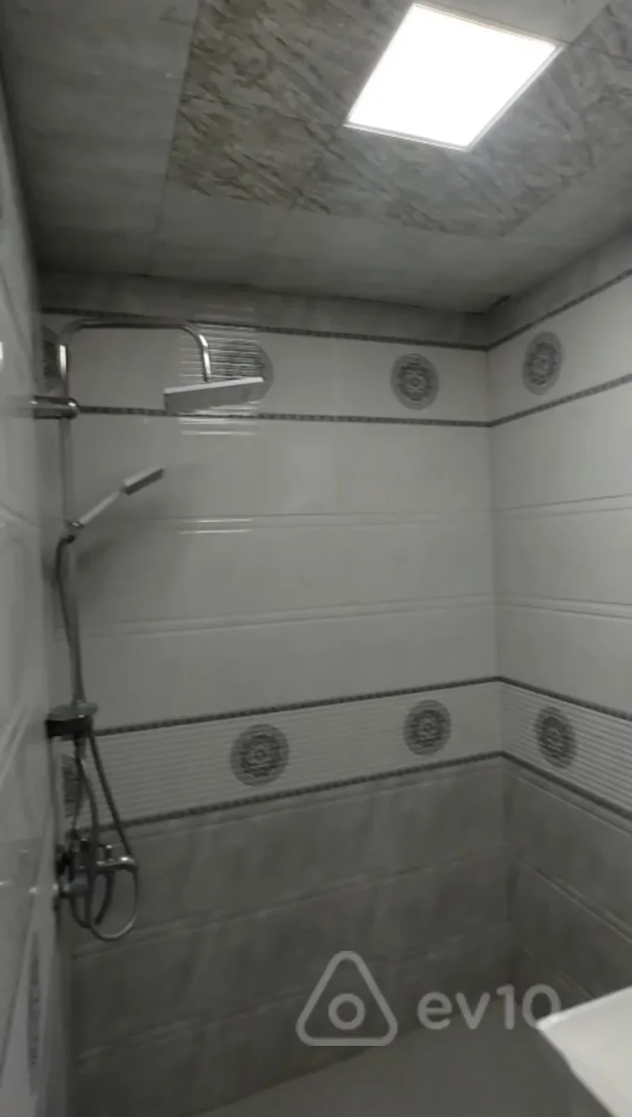 Kirayə verilir 2 otaqlı yeni tikili 50 m²