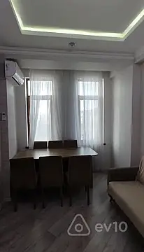 Kirayə verilir 2 otaqlı yeni tikili 50 m²
