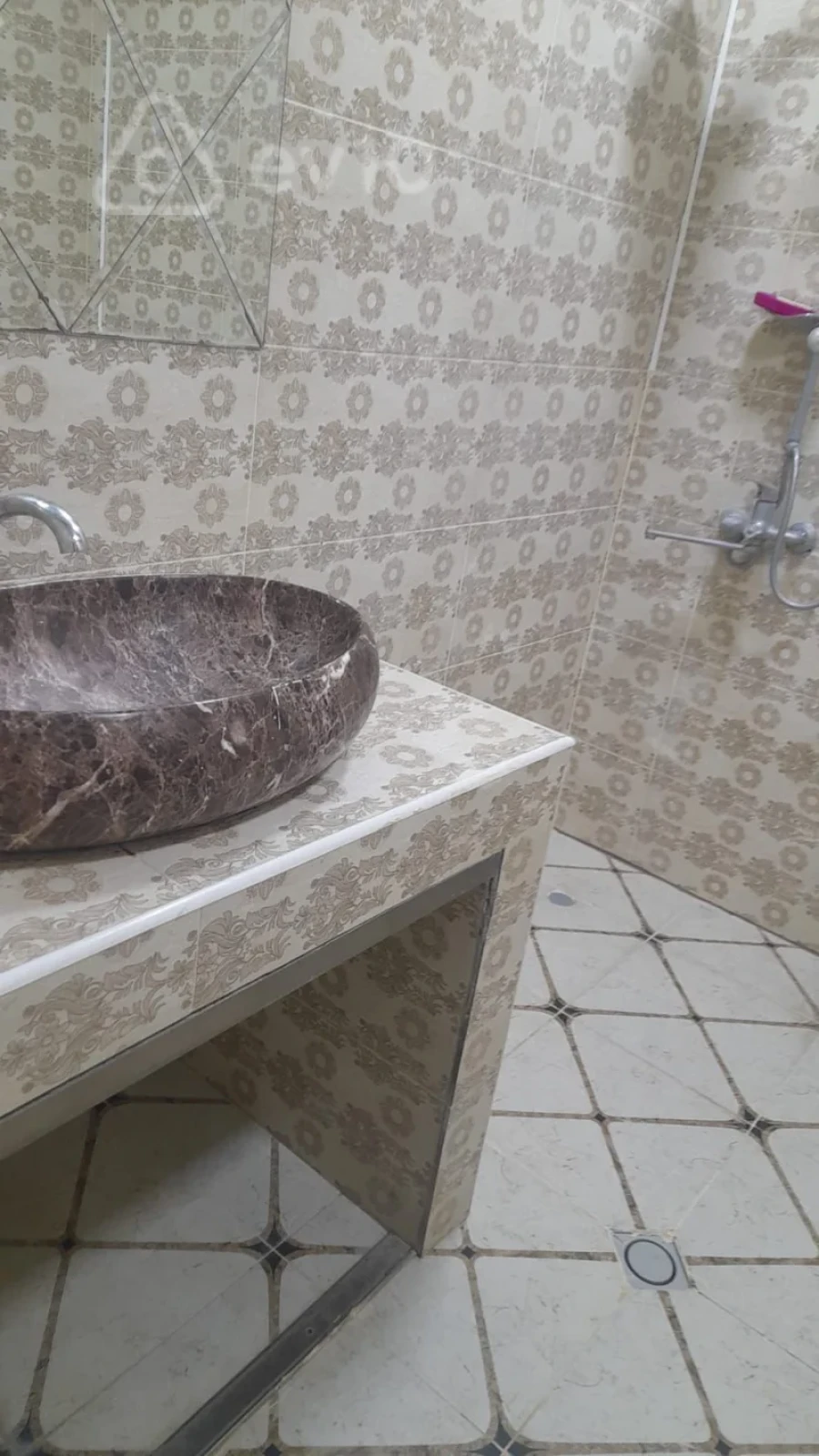 Kirayə verilir 3 otaqlı yeni tikili 80 m²