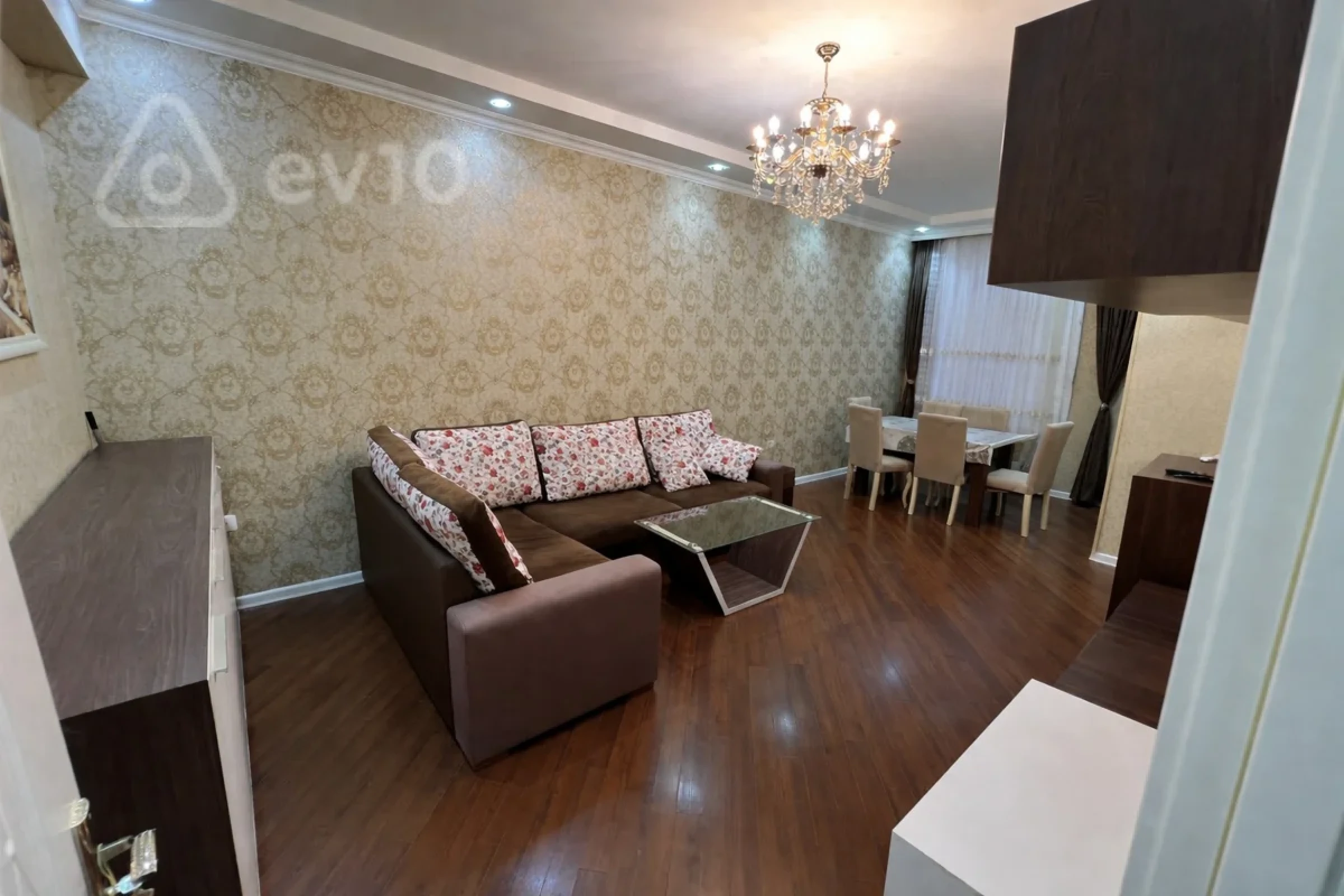 Kirayə verilir 2 otaqlı yeni tikili 70 m²