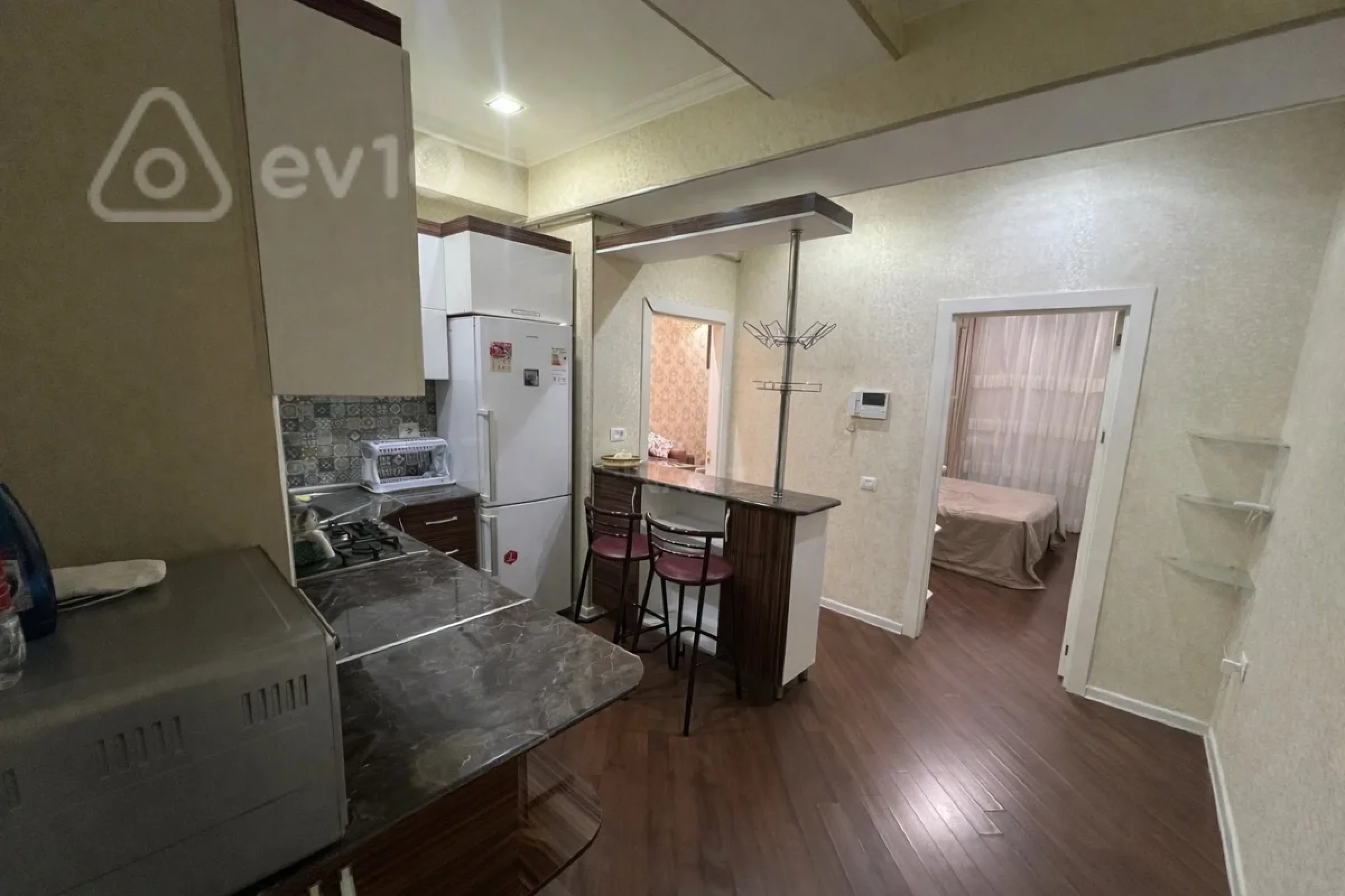 Kirayə verilir 2 otaqlı yeni tikili 70 m²