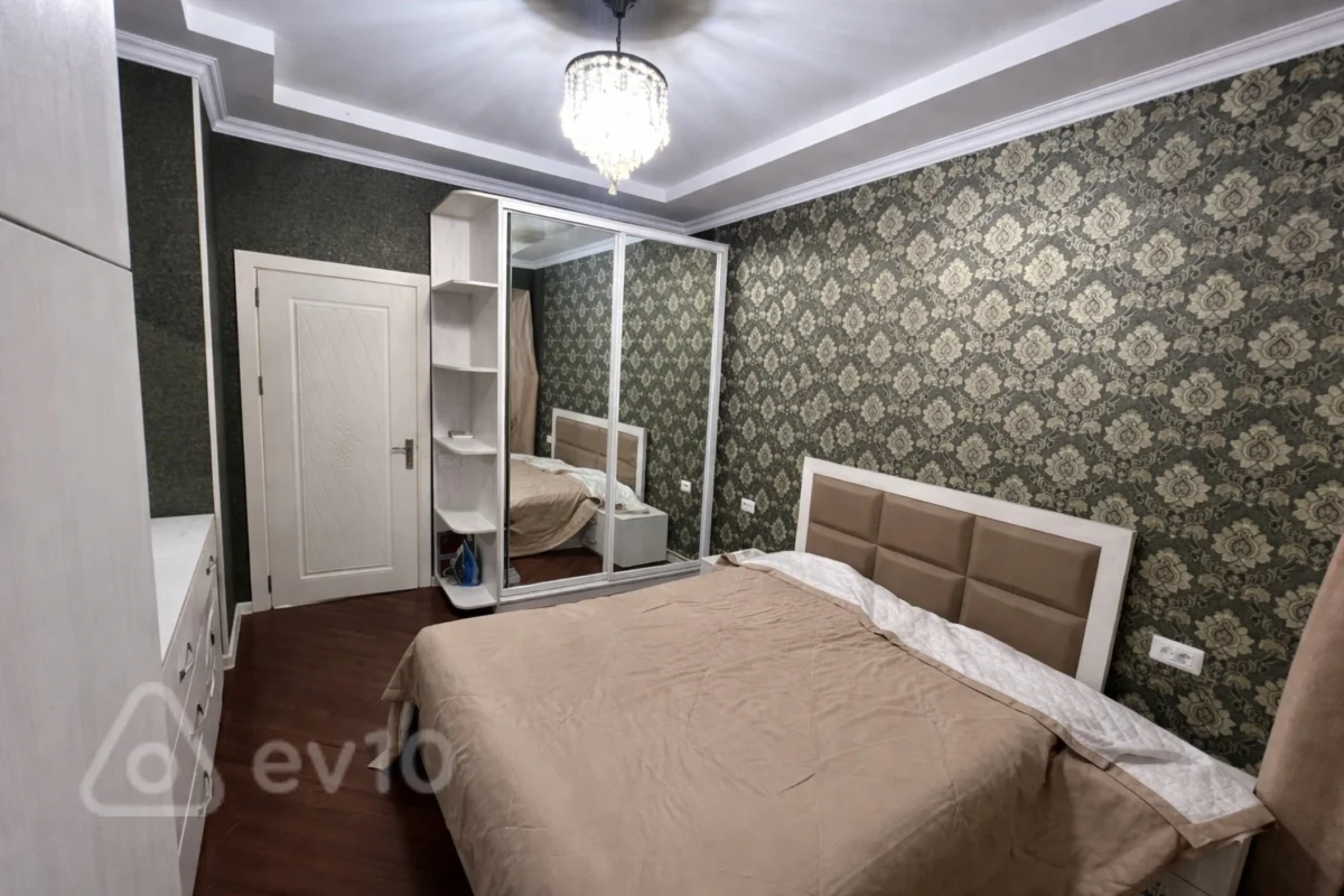 Kirayə verilir 2 otaqlı yeni tikili 70 m²