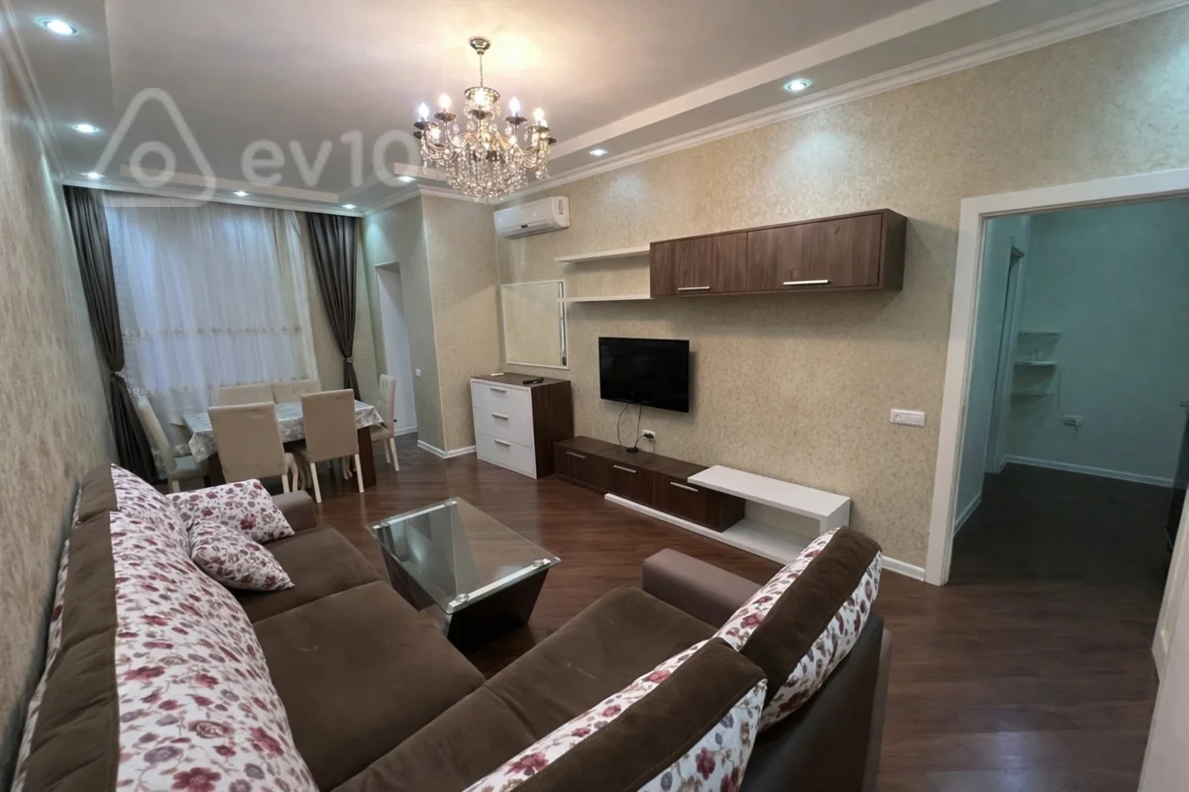 Kirayə verilir 2 otaqlı yeni tikili 70 m²