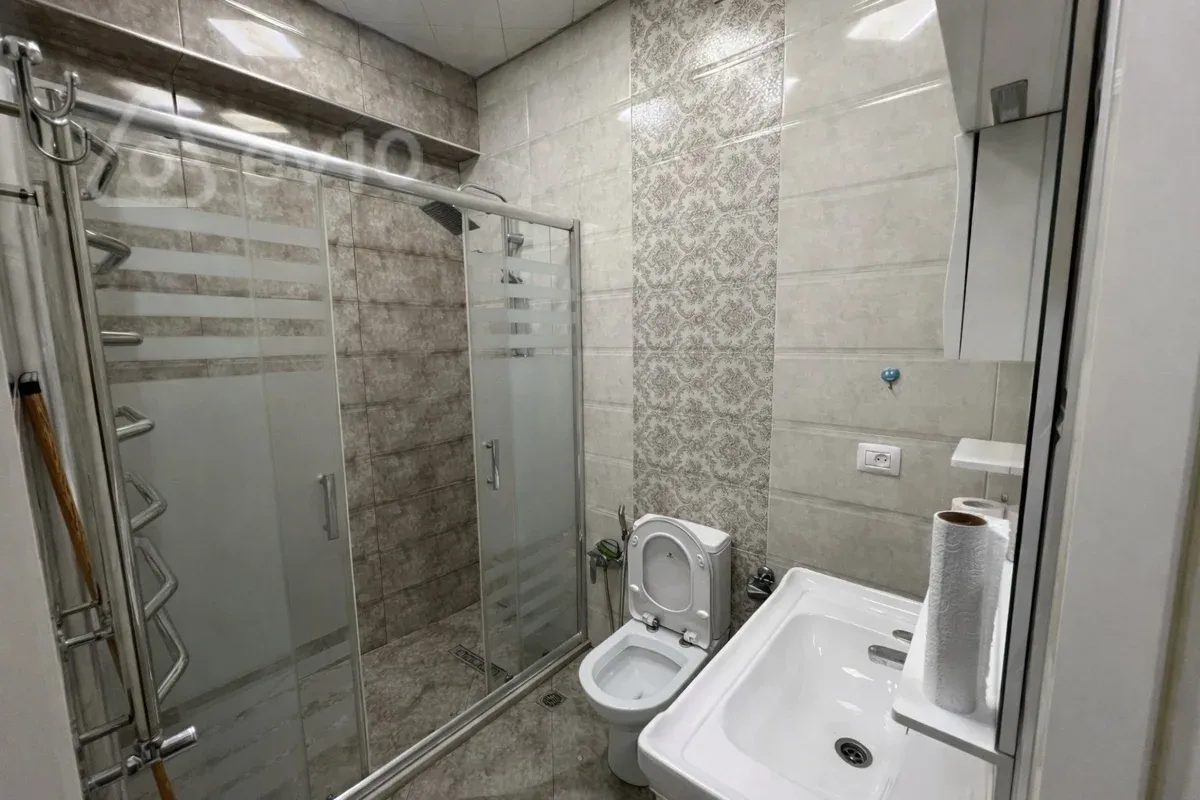 Kirayə verilir 2 otaqlı yeni tikili 70 m²