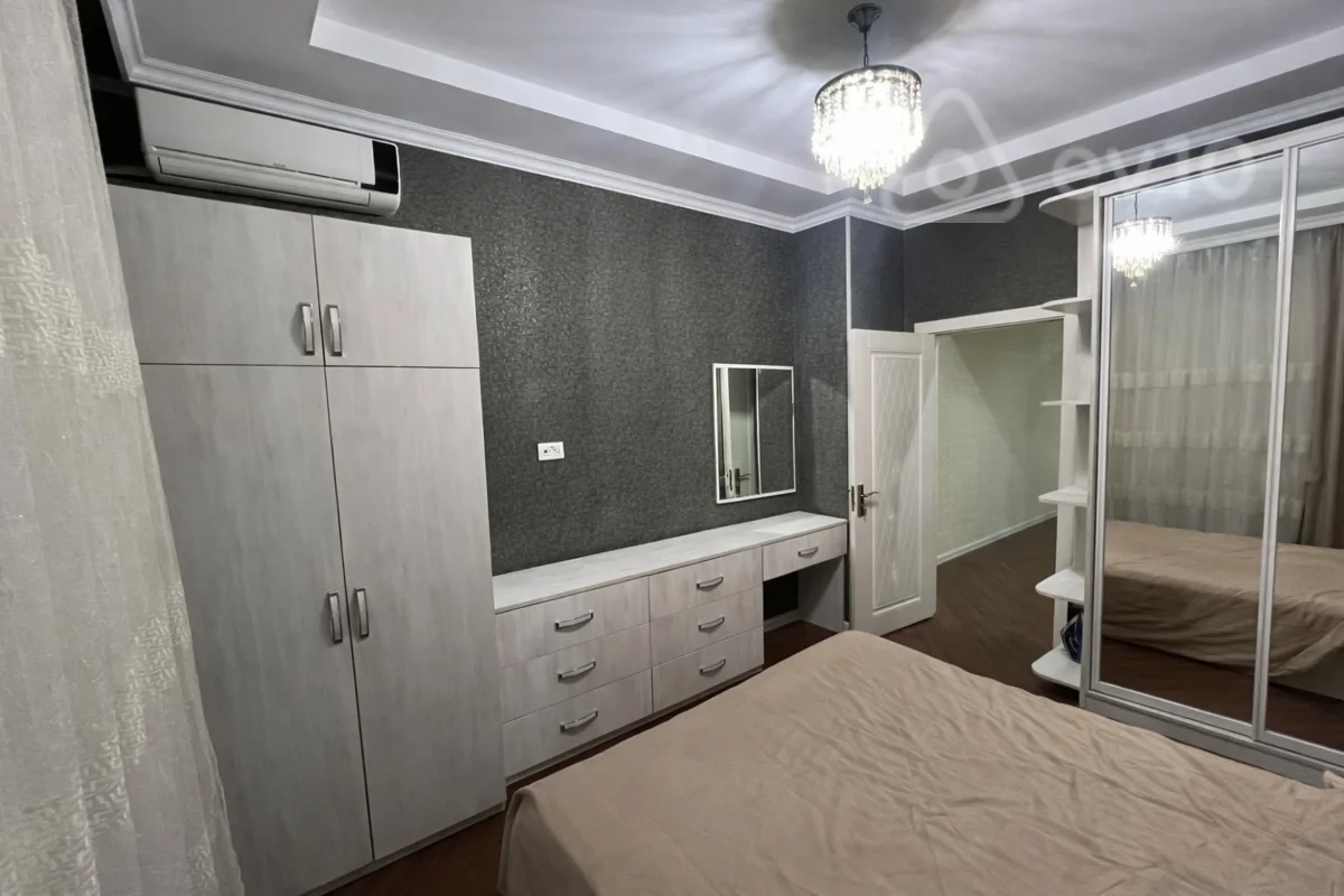 Kirayə verilir 2 otaqlı yeni tikili 70 m²