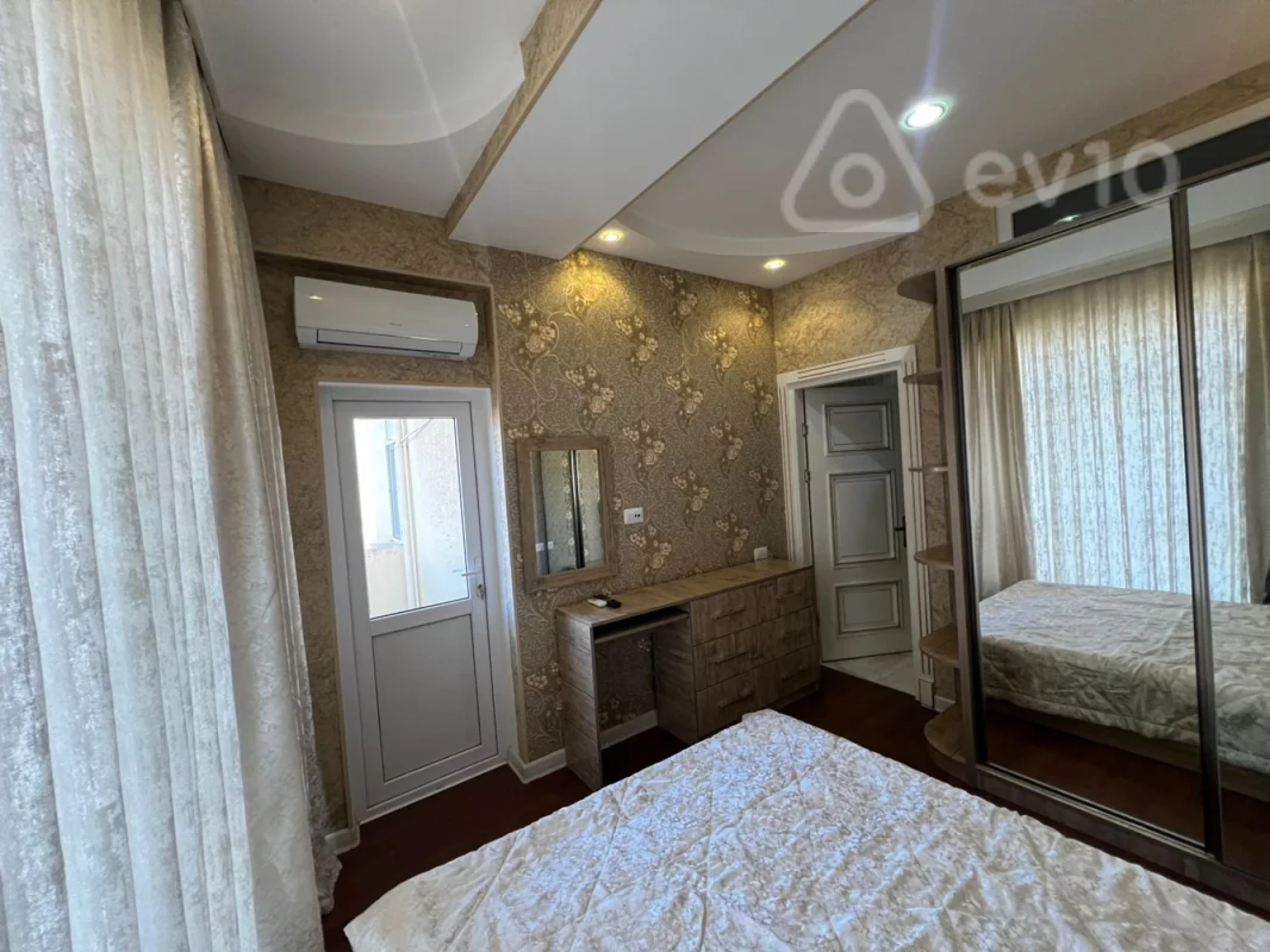 Kirayə verilir 3 otaqlı yeni tikili 90 m²