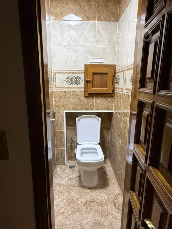 Kirayə verilir 4 otaqlı köhnə tikili 120 m²