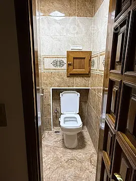 Kirayə verilir 4 otaqlı köhnə tikili 120 m²