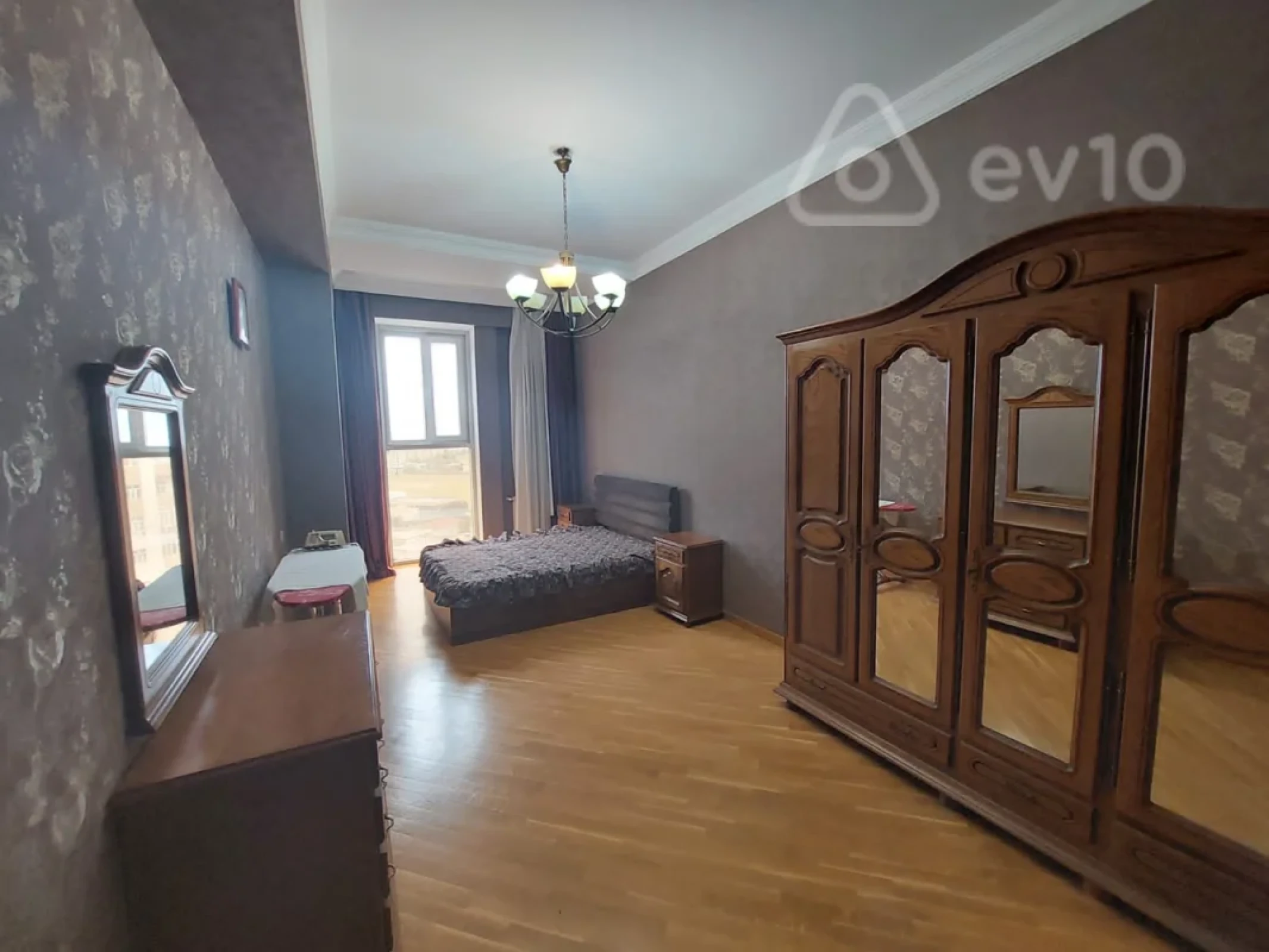 Kirayə verilir 3 otaqlı yeni tikili 120 m²