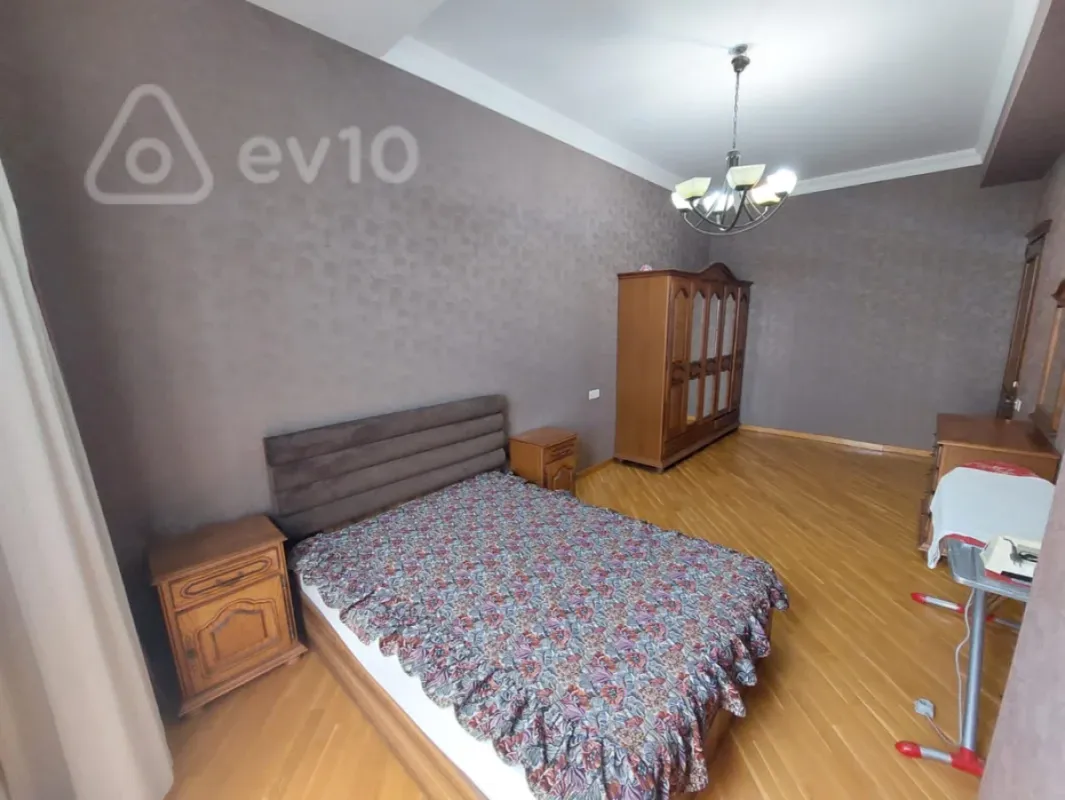 Kirayə verilir 3 otaqlı yeni tikili 120 m²