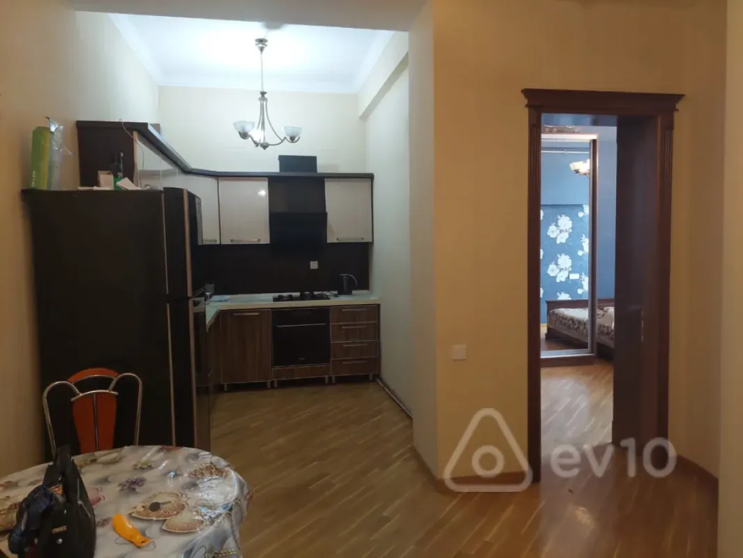Kirayə verilir 3 otaqlı yeni tikili 120 m²