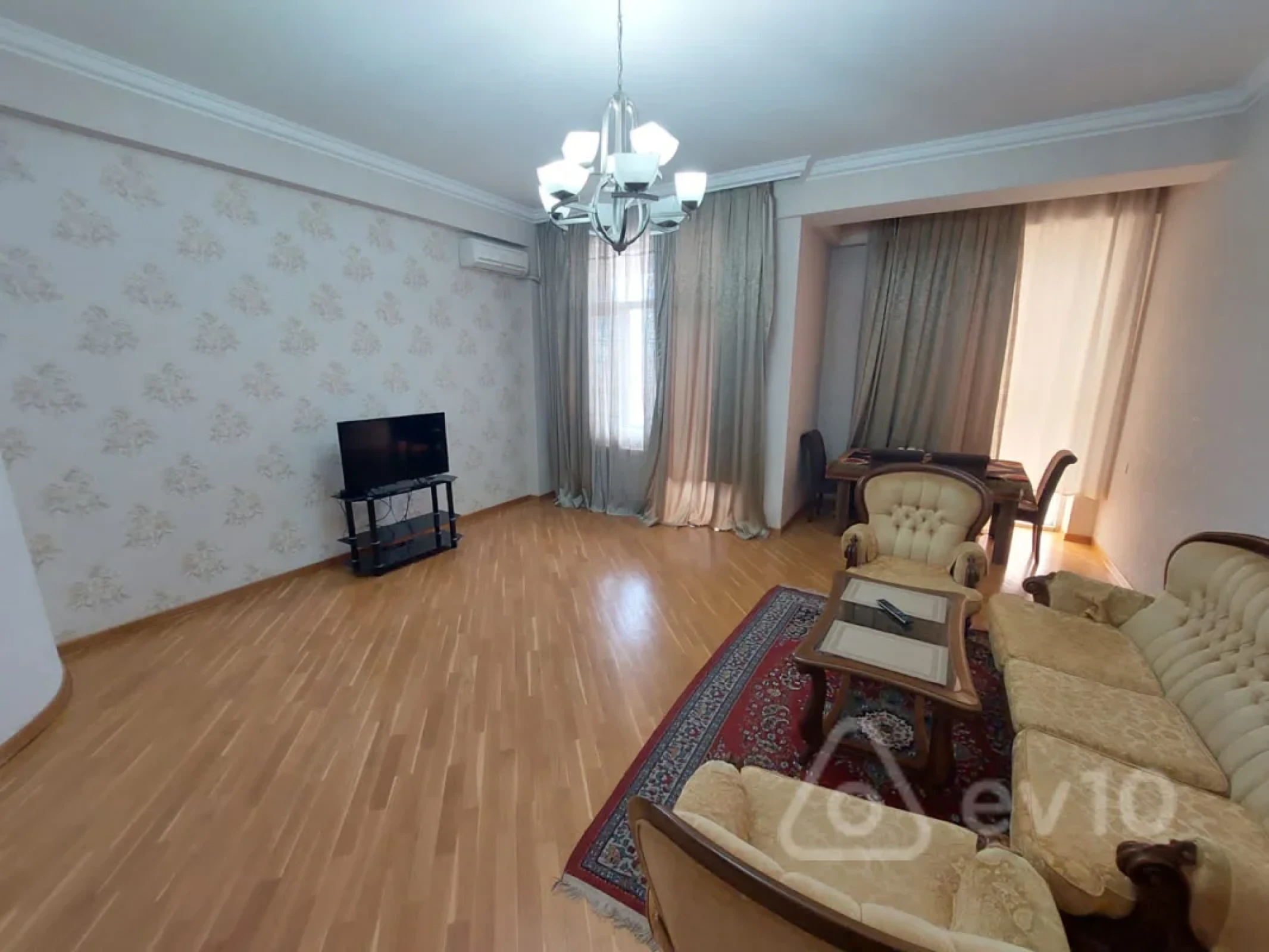Kirayə verilir 3 otaqlı yeni tikili 120 m²