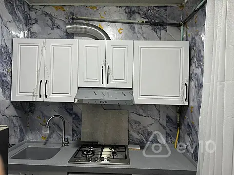 Kirayə verilir 3 otaqlı köhnə tikili 70 m²