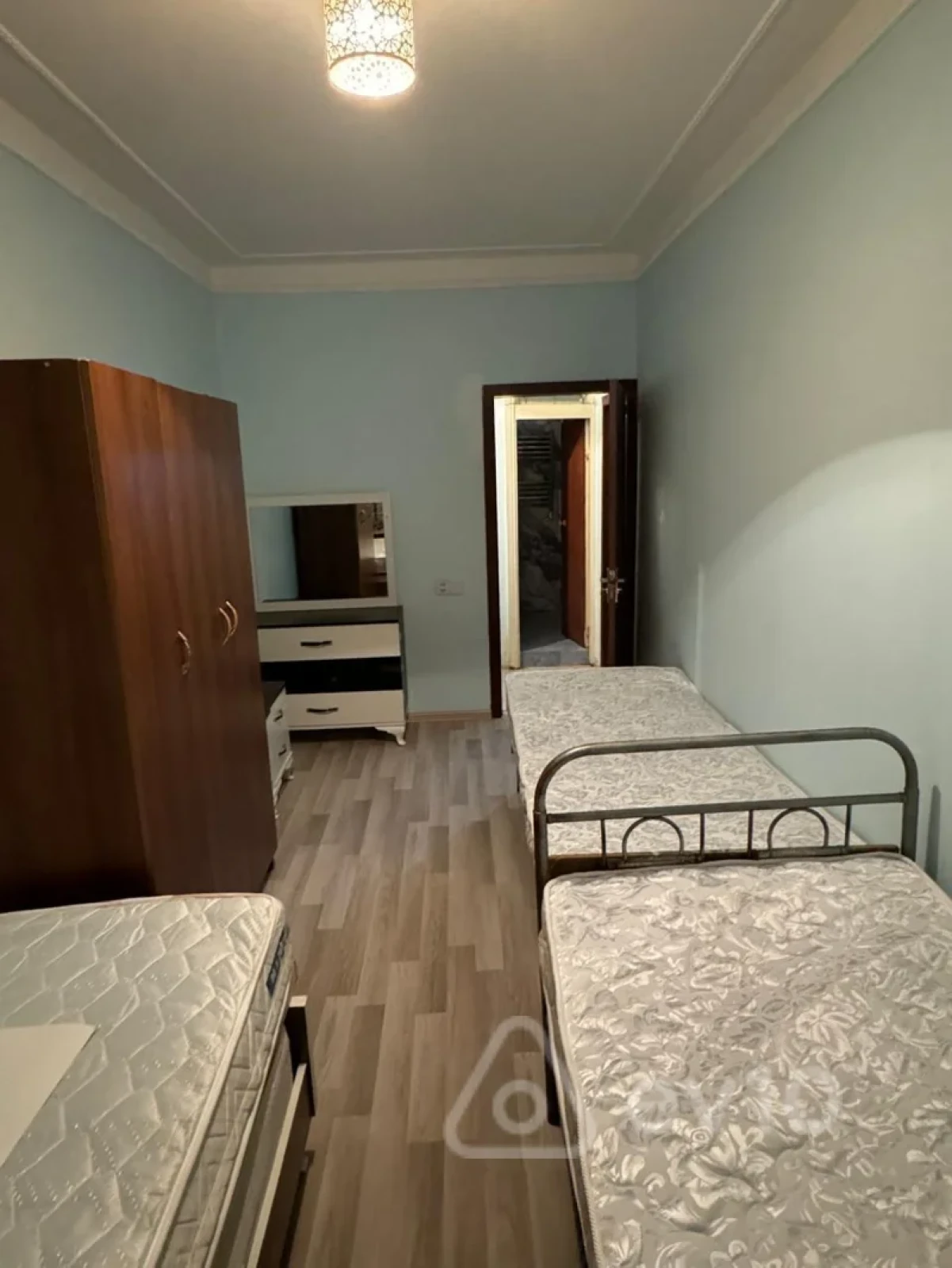 Kirayə verilir 3 otaqlı köhnə tikili 70 m²