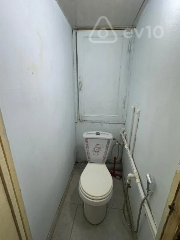 Kirayə verilir 3 otaqlı köhnə tikili 70 m²