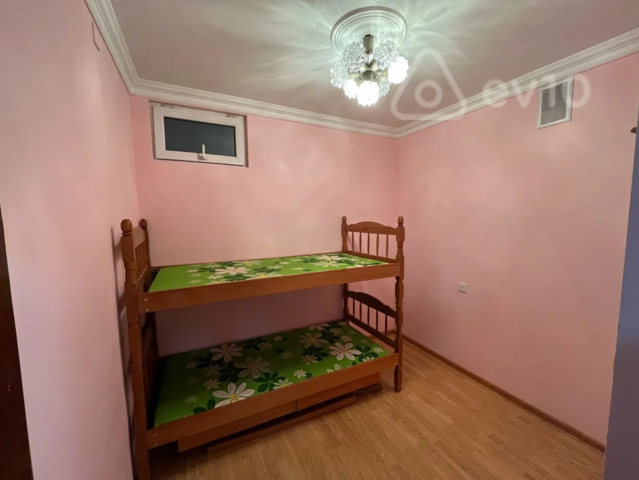 Kirayə verilir 3 otaqlı köhnə tikili 60 m²