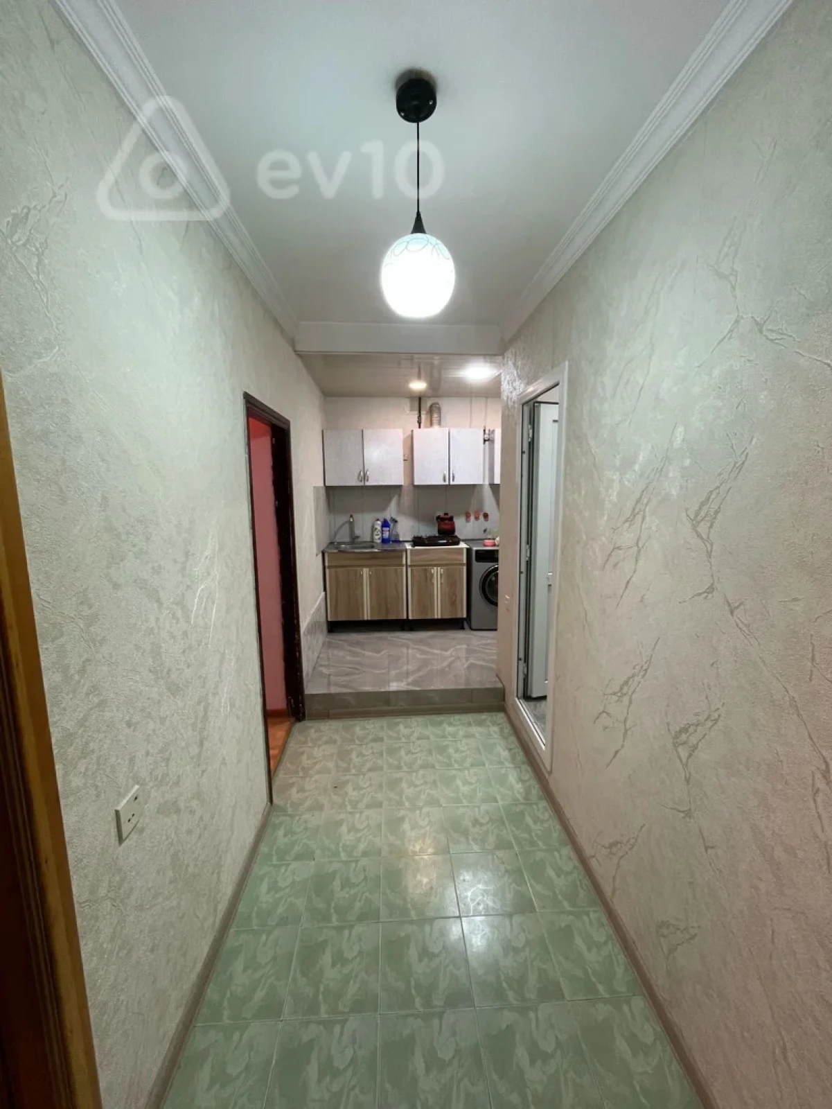 Kirayə verilir 3 otaqlı köhnə tikili 60 m²