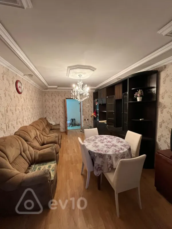 Kirayə verilir 3 otaqlı köhnə tikili 60 m²