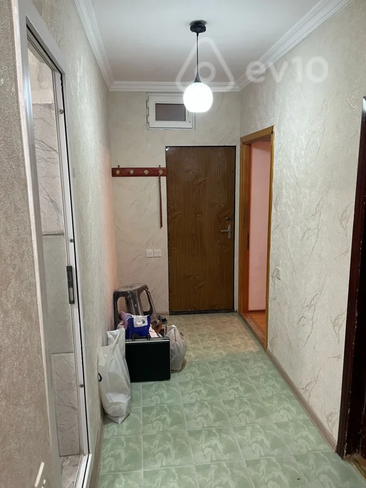 Kirayə verilir 3 otaqlı köhnə tikili 60 m²