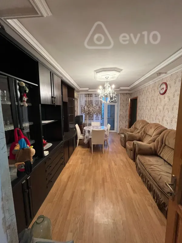 Kirayə verilir 3 otaqlı köhnə tikili 60 m²
