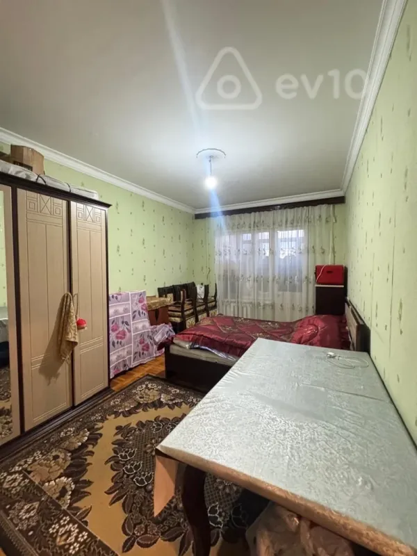 Satılır 2 otaqlı köhnə tikili 50 m²