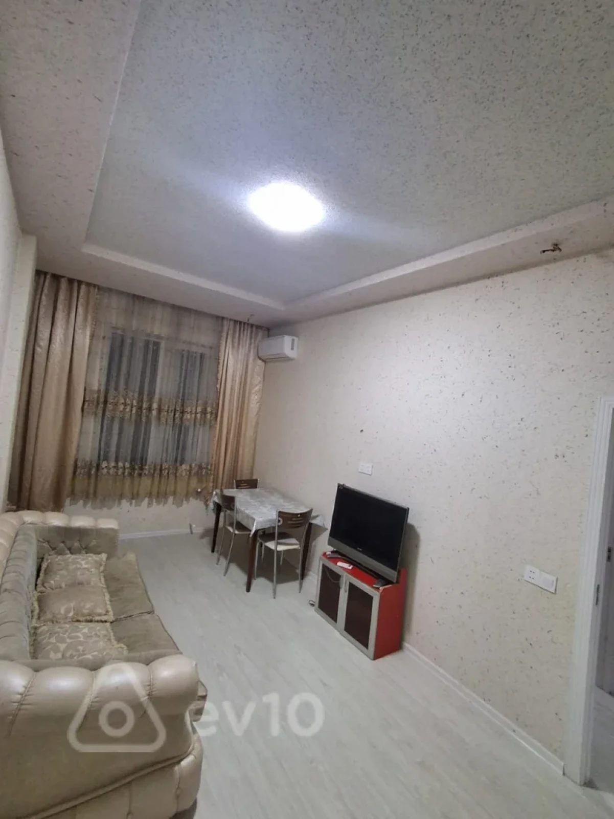 Kirayə verilir 3 otaqlı yeni tikili 56 m²